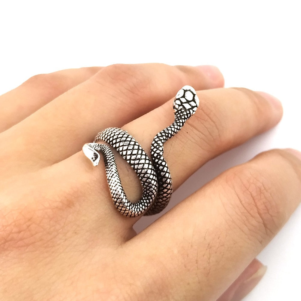 European New Retro Punk Exaggerated Spirit Snake Ring